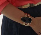 Bracelete com pedra da Claire´s Miami